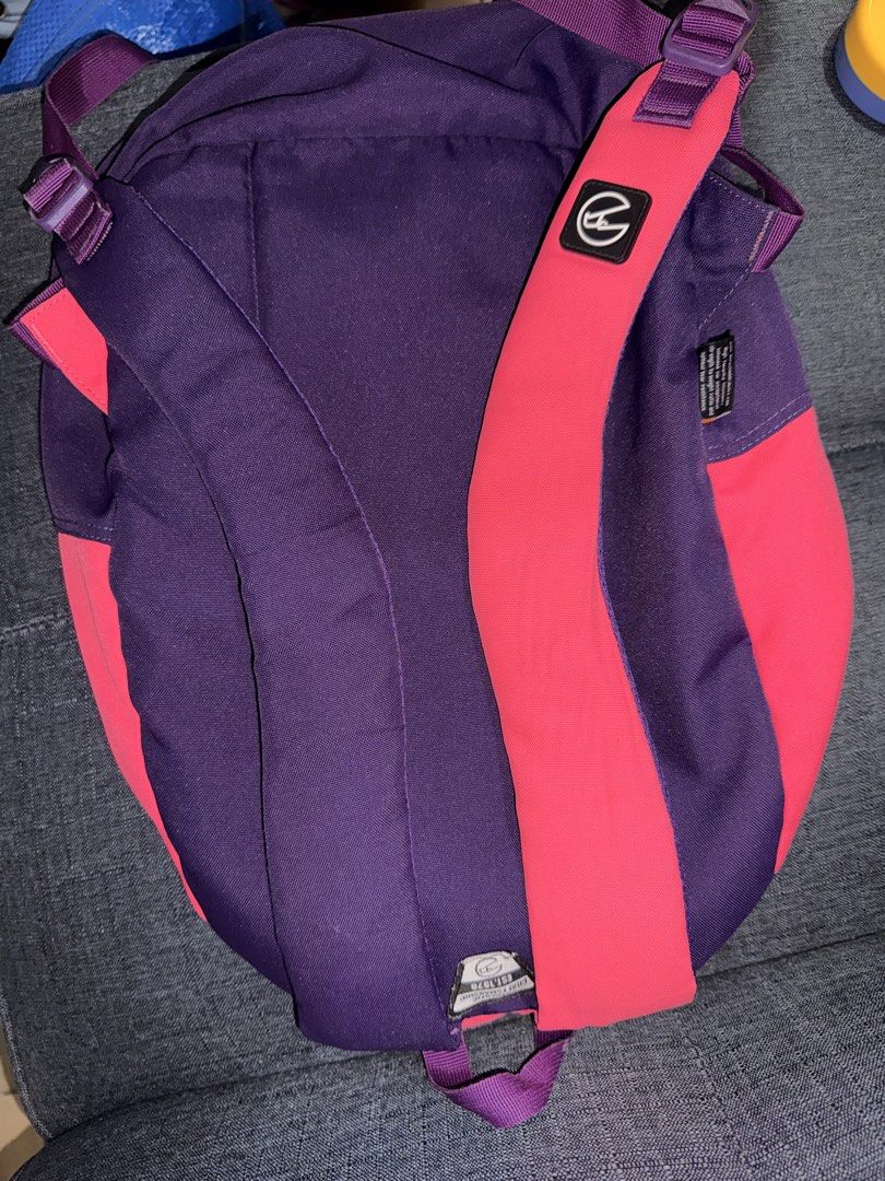 Original Hawk Backpack (Category: Backpacks) located in Makati City. Submitted by wlls08 (Listing ID 1451074758, Image 3). Description: .