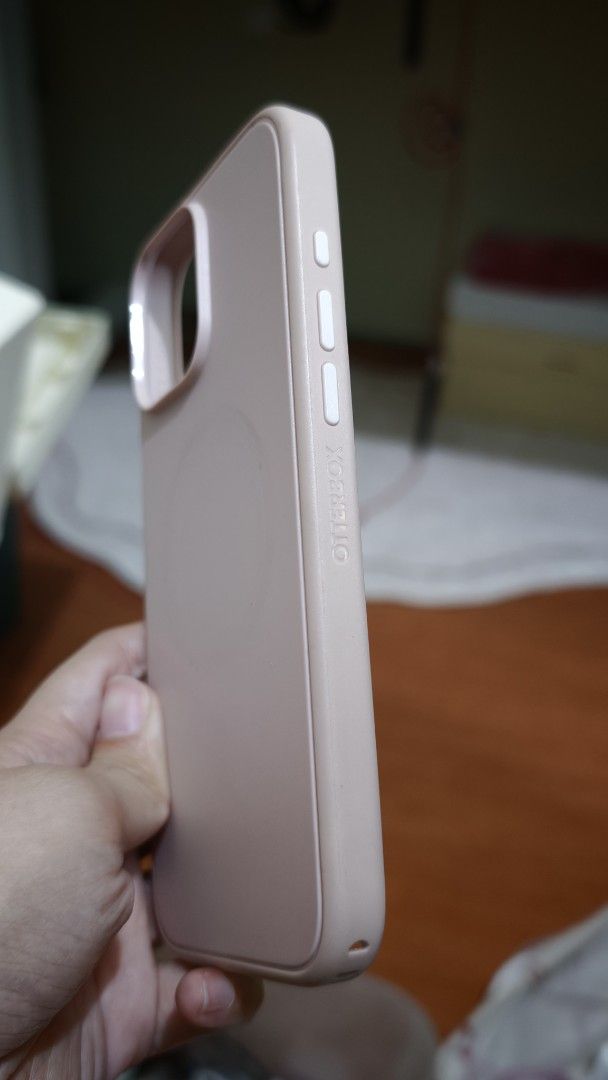 Otterbox iPhone 16 Pro Max case (Category: Cases & Sleeves) located in Quezon City. Submitted by isabuys (Listing ID 1450984249, Image 2). Description: .