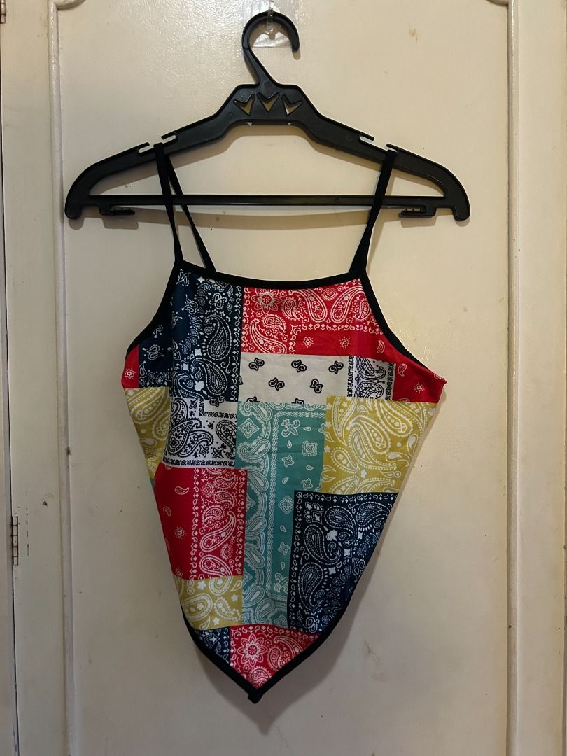 Patchwork Bandana Crop Top (Category: Sleeveless) located in Santiago. Submitted by nakakatuwa (Listing ID 1451052019, Image 1). Description: .
