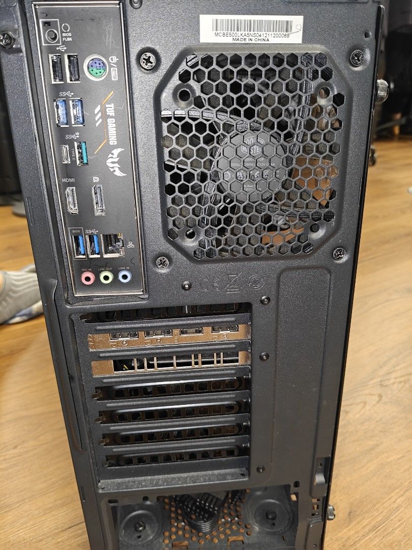 PC Ryzen 5 (I think) with MSI TUF Gaming Motherboard (Category: Computer Parts) located in Kuala Lumpur. Submitted by davinsaputra (Listing ID 1450947282, Image 2). Description: selling my friend old pc that he got from a raffle from his office. - Arctic Aftermarket cooler - Ryzen 5 (it say, not sure the detail, but should be 7-8 years old ish) - Cooler Master PC case - Includes MSI TUF Gaming motherboard - Power supply is MISSING (as indicated o