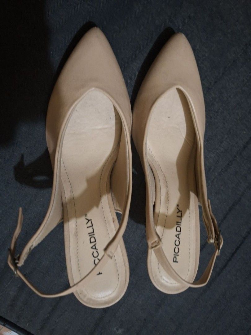 Piccadilly Slingback Heels - Nude Pointed Toe (Category: Heels) located in Manila. Submitted by singlepringle (Listing ID 1451064927, Image 1). Description: used a few times. .
