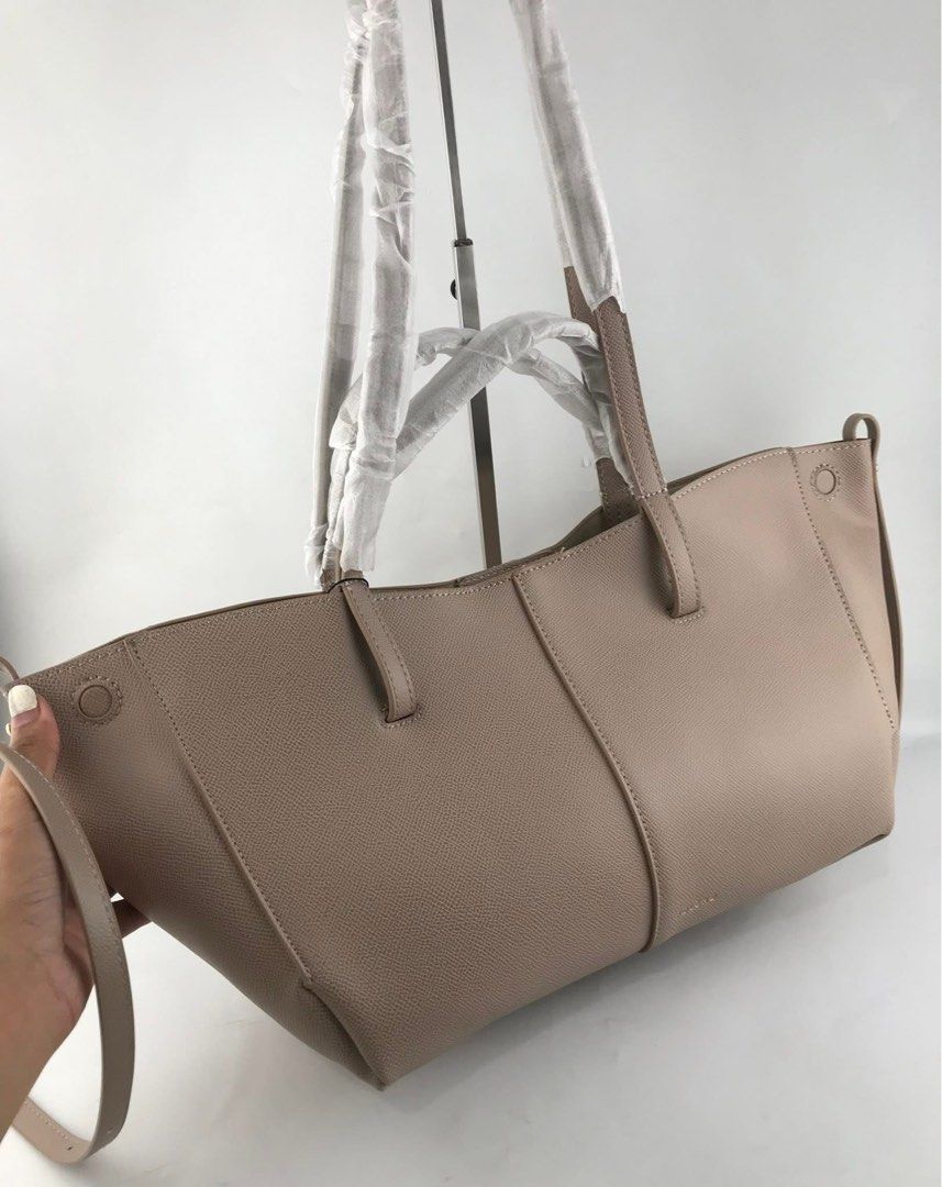 Polene Cyme Mini (Category: Luxury Bags & Wallets) located in Binan City. Submitted by pinkykeenshop (Listing ID 1451103798, Image 2). Description: .
