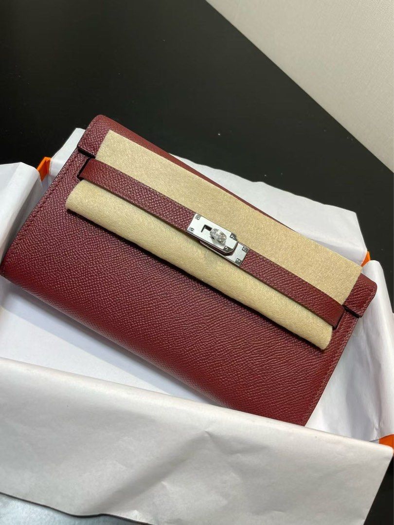 Pre order (Category: Luxury Bags & Wallets) located in Taytay. Submitted by prettypicks_1188 (Listing ID 1451047169, Image 1). Description: .