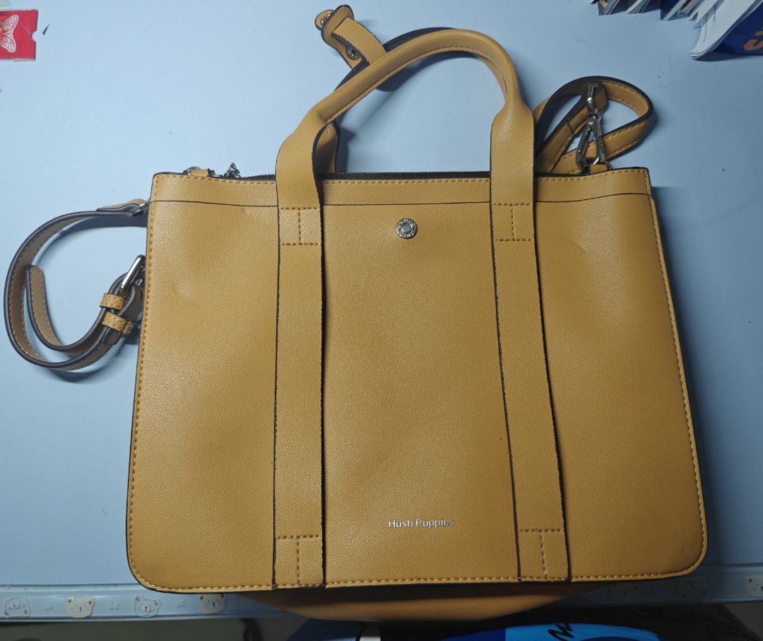 Preloved tas hush puppies (Kategori: Tas & Dompet Wanita) berada di Jakarta Barat. Dikirim oleh tlie88 (ID iklan 1450984642, Gambar 1). Deskripsi: .