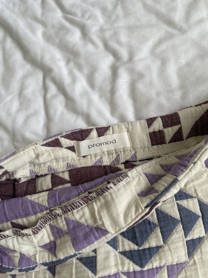 Promod Quilted Geometric Print Mini Skirt (Category: Skirts) located in Las Pinas. Submitted by serialthrifter (Listing ID 1450970695, Image 2). Description: - Promod quilted mini skirt - Geometric patchwork design (purple, blue, burgundy) - Elasticated waistband for comfort - Unique and stylish piece Length: 17 in Width: 14 in (waist) Never used. Price negotiable. RFS: need funds for school.
