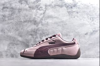 (Category: ) located in . Submitted by Outlet.Sneakers (Listing ID 1450961948, Image 1). Description: .