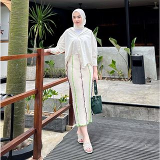 (Kategori: ) berada di . Dikirim oleh almarikuw (ID iklan 1450982424, Gambar 1). Deskripsi: .