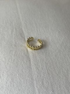 (Category: ) located in . Submitted by closet_adieee (Listing ID 1451056147, Image 1). Description: .