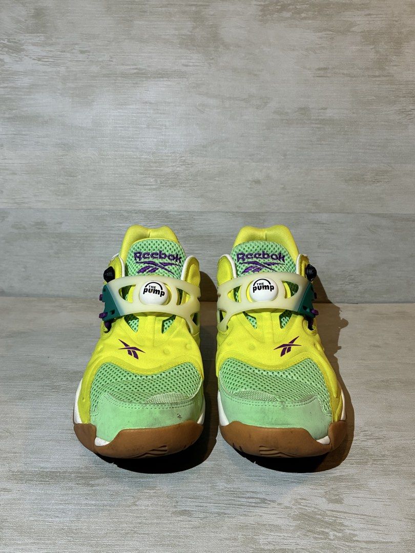REEBOK PUMP COURT YELLOW (Category: Sneakers) located in Taguig. Submitted by meinardnadonga (Listing ID 1451034466, Image 2). Description: REEBOK PUMP COURT YELLOW Size: 8US Men IN VERY GOOD CONDITION • Very minimal dirts • No heel drag • No sole sep • No major flaws • No box • Rare pair 100% Authentic/Original Price: 3999 pesos only 🚚 Ship Worldwide Meet up/free delivery: BGC Taguig.