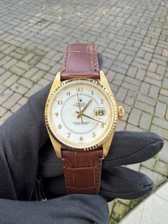 (Category: ) located in . Submitted by ninety_one_timepiece (Listing ID 1450950878, Image 1). Description: .