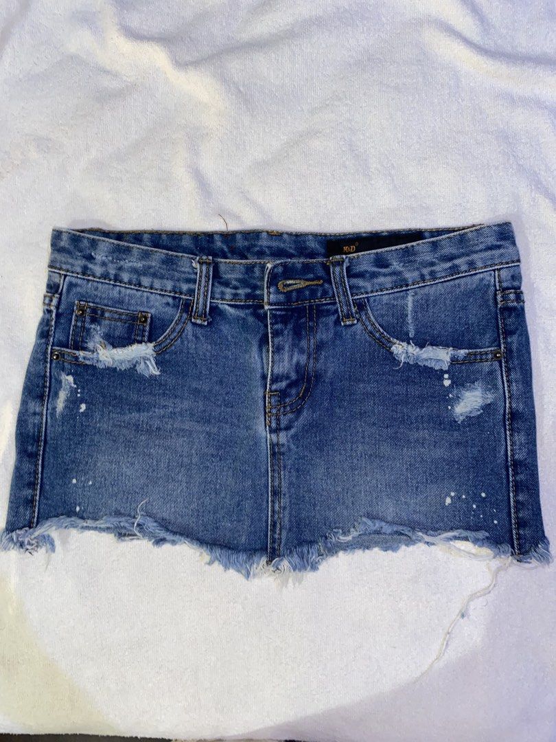 ROXY JEANS Distressed Blue Denim Mini Skirt (Category: Skirts) located in Antipolo. Submitted by collectorsnest.ph (Listing ID 1451092648, Image 1). Description: - ROXY JEANS blue denim mini skirt -super mini skirt bought in a rockwell bazaar -good quality, never used -dm for inquries or for more pics!💕.