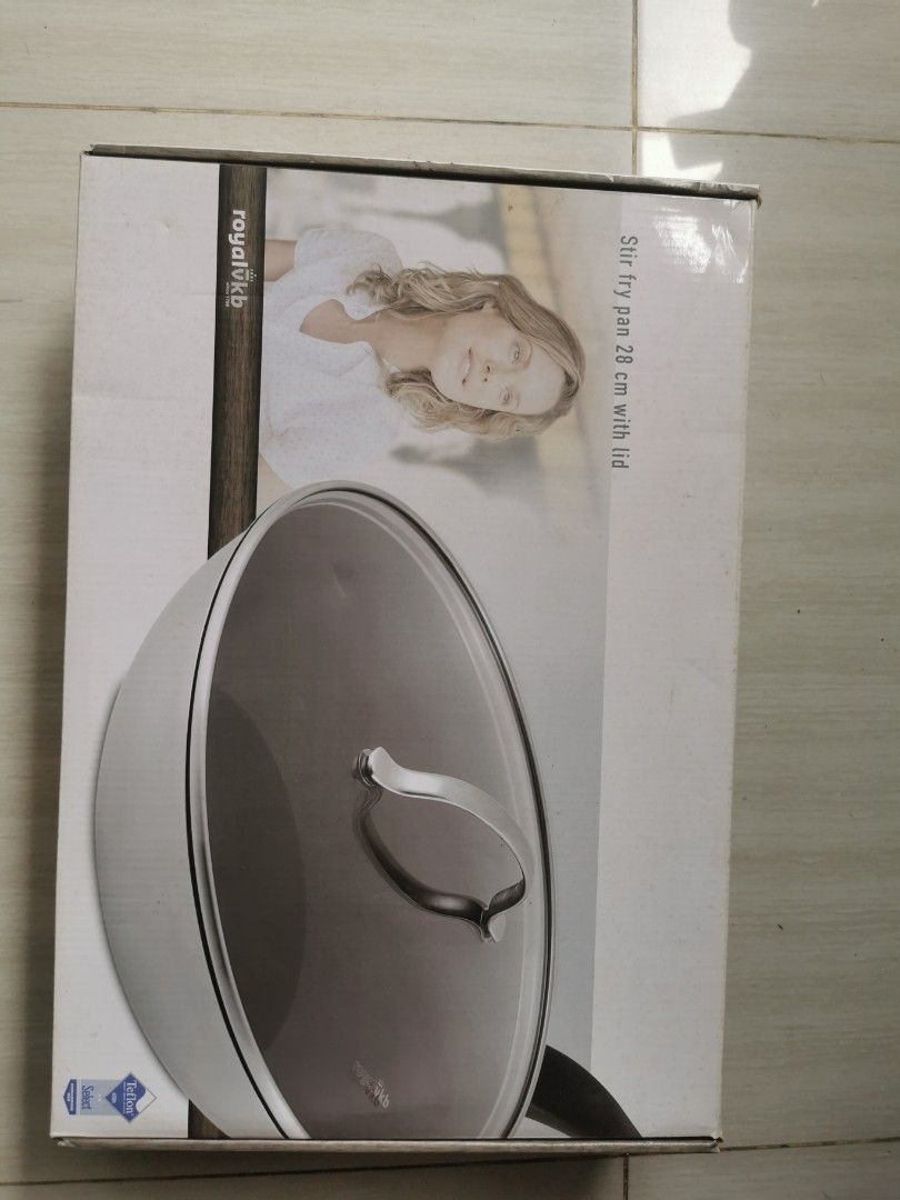 RoyalVKB Stir Fry Pan 28cm with Lid