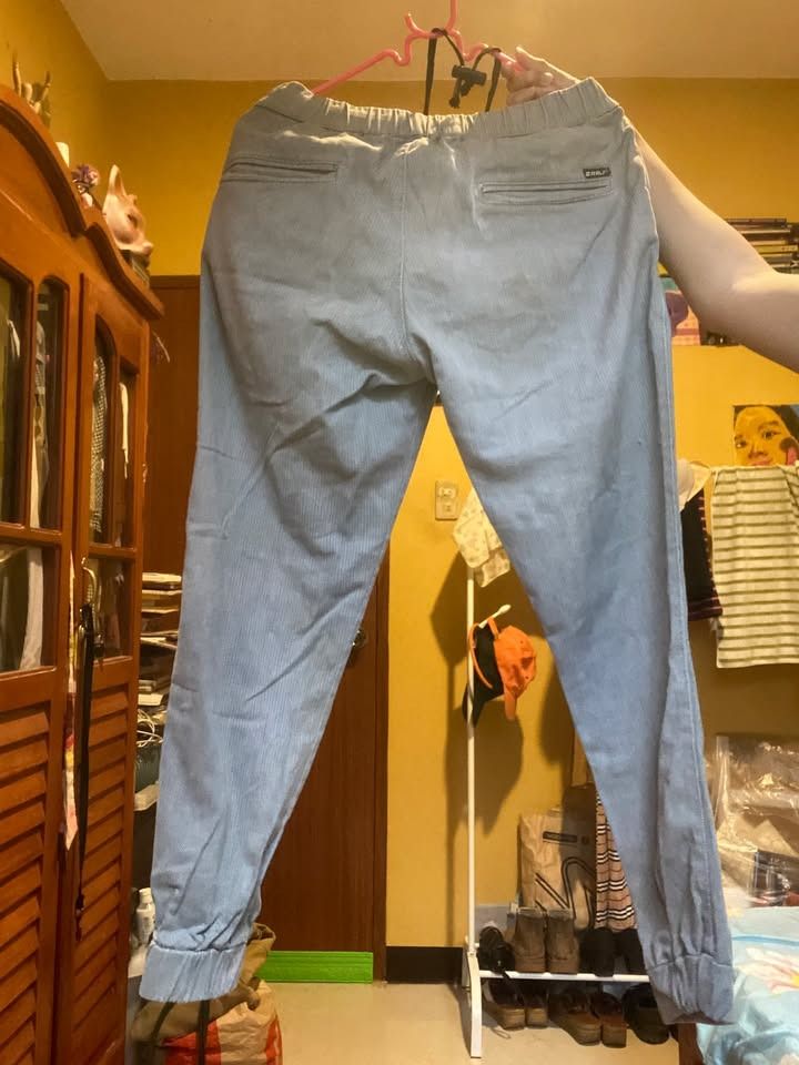 RRJ Jogger Pants (Category: Other Bottoms) located in Cagayan de Oro. Submitted by offanglesandcolors (Listing ID 1450948632, Image 3). Description: Pre-loved RRJ jogger pants in good condition. ✔️ Brand: RRJ ✔️ Fit: Jogger ✔️ Estimated size: Small ✔️ Model reference: 47 kg, 5’3” height, 30” waist ✔️ No major flaws 💸 Selling for ₱250.