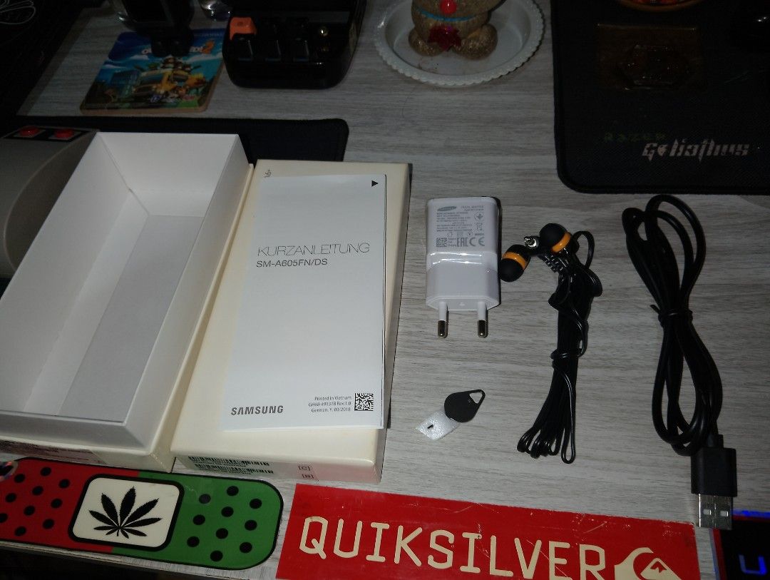 Samsung A6+ (Category: Samsung) located in Manila. Submitted by boyhet.thrift15 (Listing ID 1450997808, Image 3). Description: Samsung A6+ 32gb wit mc 16gb (CIB) slight used item (slight scratch) selling 3k.