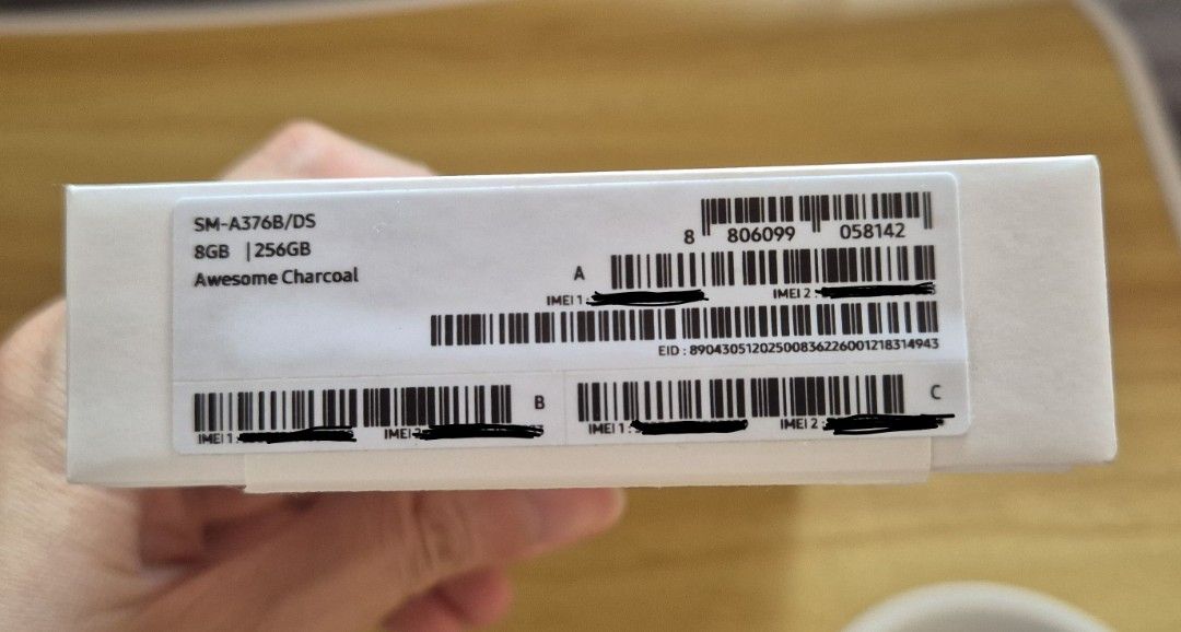 Samsung Galaxy A37 5G (Category: Samsung) located in Las Pinas. Submitted by iamraymoend (Listing ID 1451101187, Image 3). Description: Samsung Galaxy A37 5G smartphone (SM-A376B/DS) 8GB+256GB Awesome Charcoal variant Brand new, though the box has been opened to check the unit for any defects. Phone is guaranteed to be in pristine condition. Price: 19,000, but this is still very negotiable. Just send me a message for your offer..