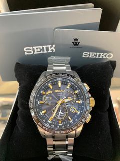 (Category: ) located in . Submitted by watches2u (Listing ID 1451020860, Image 1). Description: .