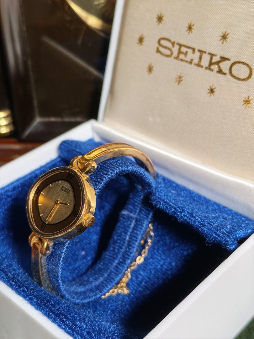 Seiko Ladies Vintage Watch (Category: Women's Watches) located in Trece Martires City. Submitted by heirloomhoursph (Listing ID 1451118679, Image 3). Description: ✨ Heirloom Hours – Available Piece ✨ Seiko Ladies Vintage Watch Php 6,999 + sf Details: ■ Brand/Series: Seiko ■ Model Number: 1400-5470/950542 ■ Movement: Quartz Movement ■ Design Origin: Japan ■ Case Back Material: Stainless Steel ■ Case Size: 23mm ■ Wrist Size: 6.25 or 16cm (max) ■ Co