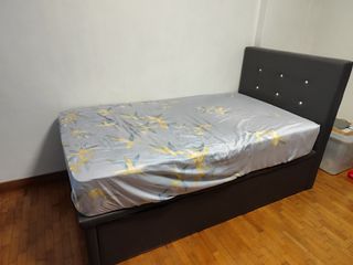 (Category: ) located in . Submitted by jeanchj (Listing ID 1450972428, Image 1). Description: .