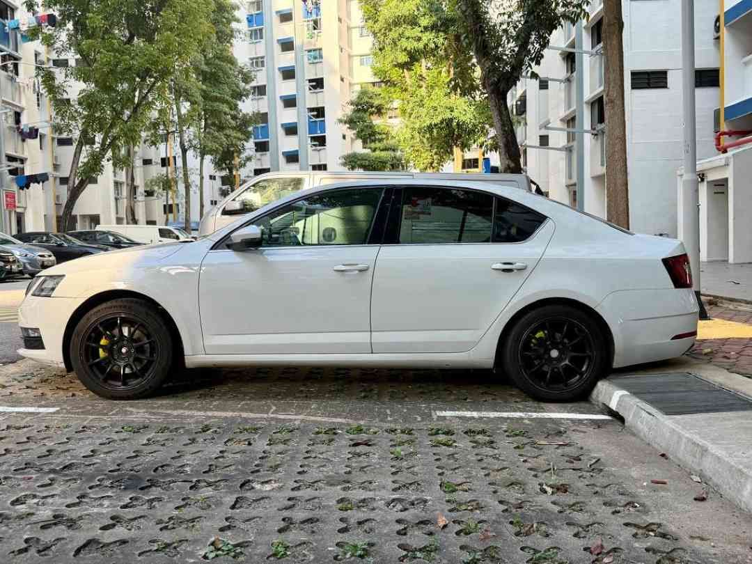 SKODA Octavia 1.4 TSI Ambition Plus (A) (Category: Used Cars) located in Singapore. Submitted by platinummotoringsg (Listing ID 1451012277, Image 3). Description: High specifications for the depreciation of Japanese cars. Full loan available! High Trade In! Inhouse and Bank Loan available! Buy with confidence - Proudly awarded Sgcarmart Premium Dealer for 4 year! Contact us for an appointment today! Features: Powerful and smooth 4 cylinder inline