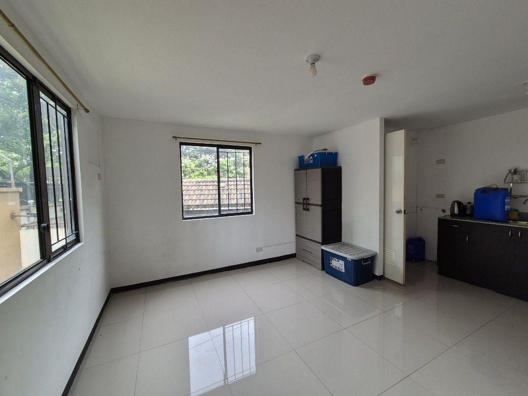 Solano hills bare condo unit (Category: Apartments & Condos) located in Quezon City. Submitted by narciso.gilson (Listing ID 1451111580, Image 2). Description: 32 sqm condo unit in Solano hills, Muntinlupa city. Bare 2nd floor corner unit. With balcony, laundry area and air well. With provision for window type aircondition unit upto 1.5 hp. Tiled flooring. located near fire exit and garbage area. Ammenities: Swimming pool Club house 15,000 - with