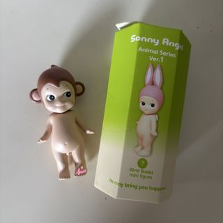 (Category: ) located in . Submitted by dollyeeun (Listing ID 1450988889, Image 1). Description: .