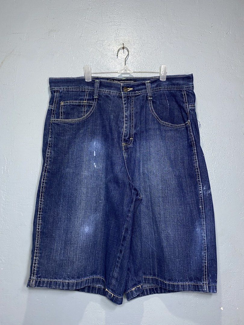 Southpole Denim Shorts (Category: Shorts) located in Bacong. Submitted by crommermann (Listing ID 1451076147, Image 2). Description: Southpole Baggy Denim Jorts 🏷️ + 90 shipping fee -Dimes Waistline 36 - 38 Length 25. Leg Opening 16 Hem 13 -Condition 9.5/10 -Color Rate 9.5/10 Good Condition Color may vary due to lightning Very Presentable when Worn Issue can be seen in the pictures Need Wash Pm/Dm Visayas Dumaguete loc J&T Courier Express 🚛🚛🚛