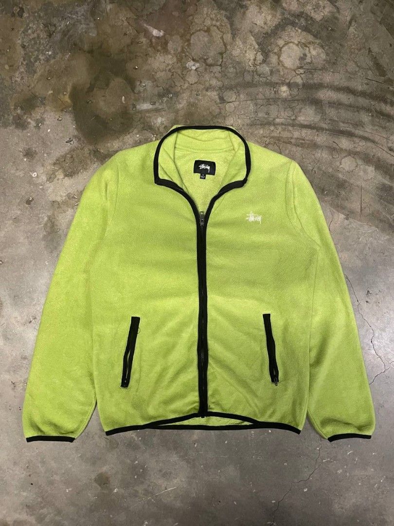 Stussy Fleece (Category: Vests) located in Manila. Submitted by 2bleup_ (Listing ID 1450976671, Image 1). Description: no any issue.