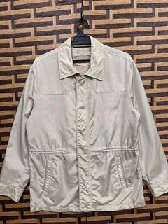(Category: ) located in . Submitted by brandthriftoutdoor_ (Listing ID 1451083143, Image 1). Description: .