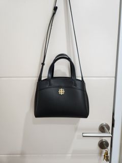(Kategori: ) berada di . Dikirim oleh blessa.preloved (ID iklan 1451033283, Gambar 1). Deskripsi: .