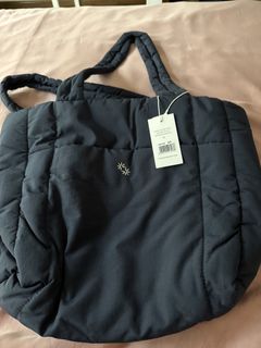 (Category: ) located in . Submitted by be_leaf (Listing ID 1450941119, Image 1). Description: .