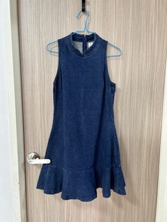 (Category: ) located in . Submitted by shircloset (Listing ID 1451040691, Image 1). Description: .
