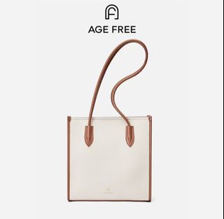 (Kategori: ) berada di . Dikirim oleh mom.eca (ID iklan 1446175159, Gambar 1). Deskripsi: .