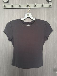 (Category: ) located in . Submitted by jeannes.closet (Listing ID 1450972035, Image 1). Description: .