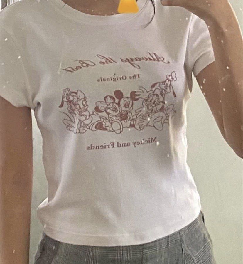 uniqlo disney shirt (Category: Shirts) located in Imus. Submitted by ynascart (Listing ID 1450976522, Image 3). Description: ₱195 + sf mop: gcash / gotyme mod: direct ggx / same day delivery (preferred) model - 48kg 161cm.