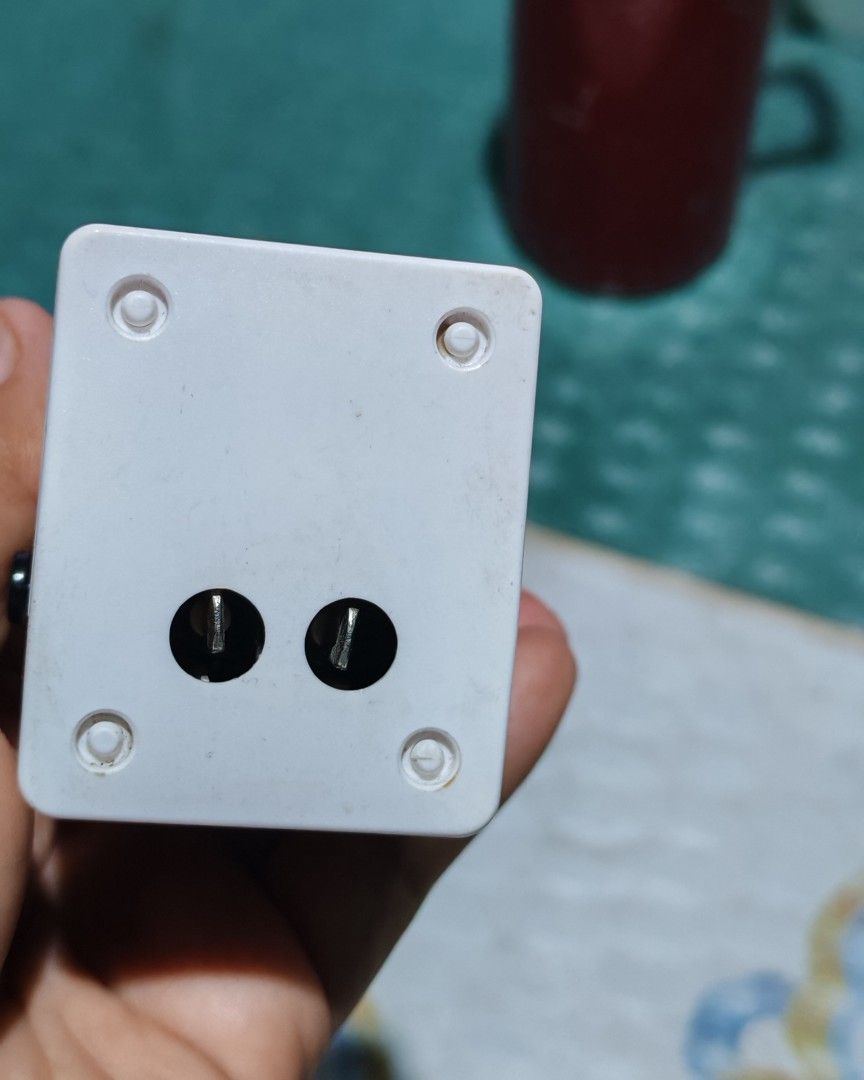Universal travel adaptor miniso (Category: Chargers) located in Quezon City. Submitted by plantcorner (Listing ID 1451098928, Image 2). Description: Working Na stock lang Loc pasong tamo qc.