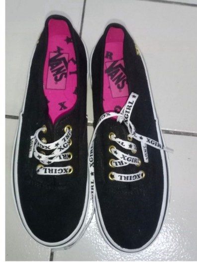 Vans women Size 5.5 - 6 (Category: Wedges) located in Cainta. Submitted by declutteringmoms (Listing ID 1414932583, Image 1). Description: No issue size 5.5 - 6 kasya with sign of usage no box once paid considered as sold no return no exchange .