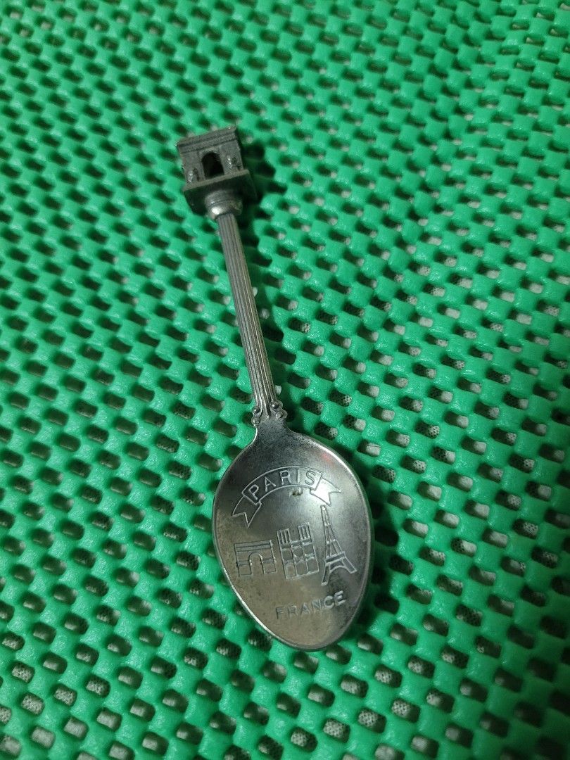 Vintage souvenir spoon (FRANCE) $15