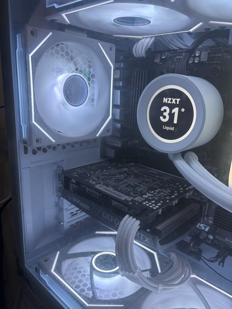 White Custom PC 4060515667484801781761