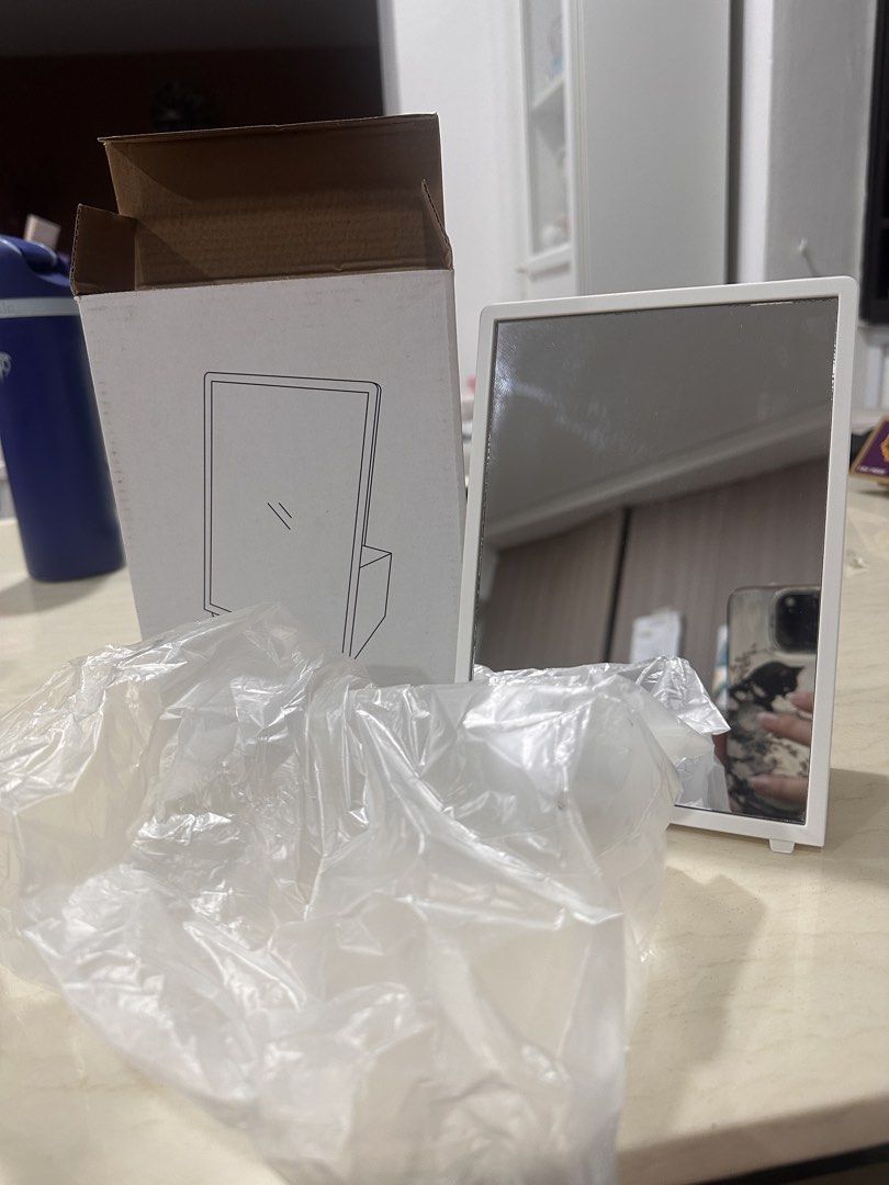 White Rectangular Standing Mirror with Box515721205552271362