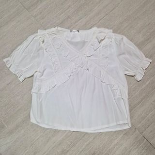 (Category: ) located in . Submitted by lovely.closet (Listing ID 1451075516, Image 1). Description: .