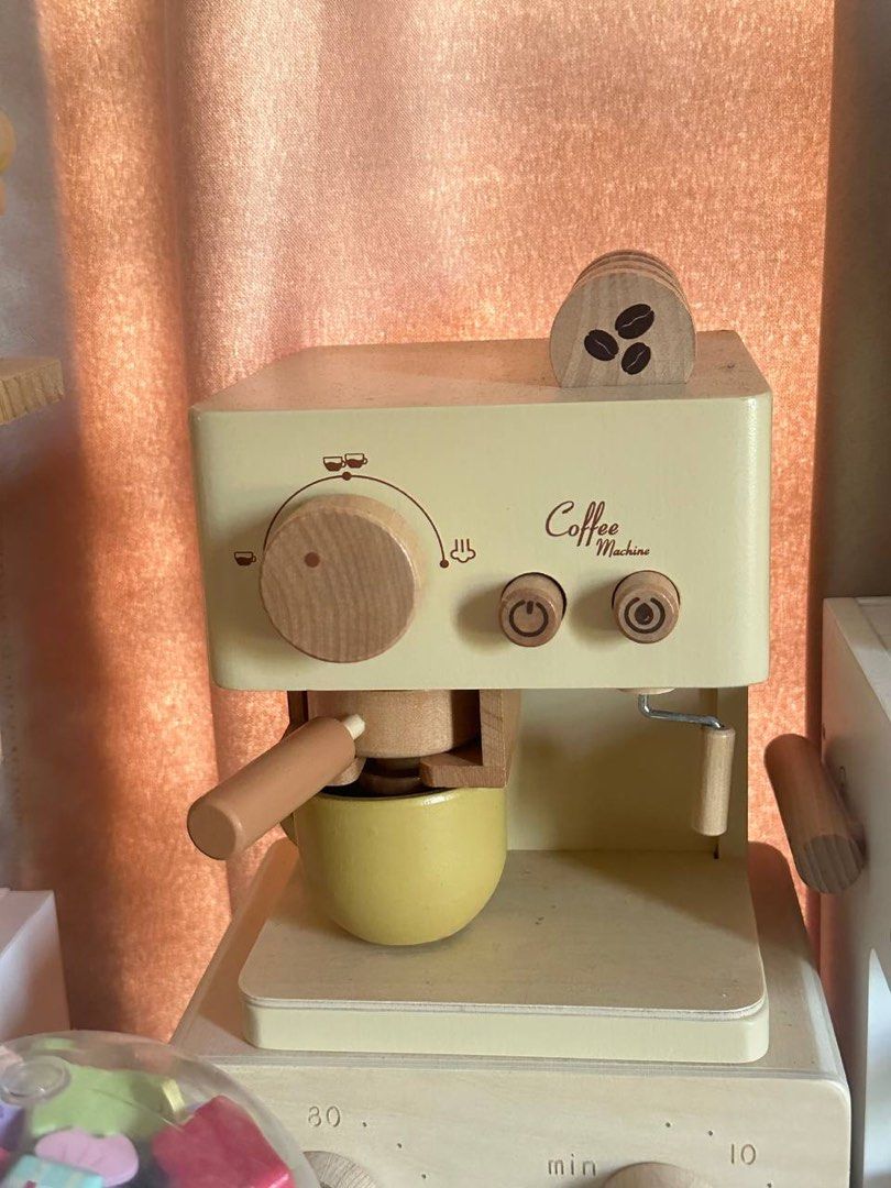 Wooden coffee machine (Category: Toys & Games) located in Kuala Pilah. Submitted by wooden.nad (Listing ID 1451078984, Image 1). Description: Dm me.