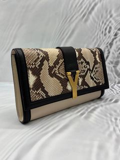 (Category: ) located in . Submitted by redrabbitluxury (Listing ID 1451098864, Image 1). Description: .