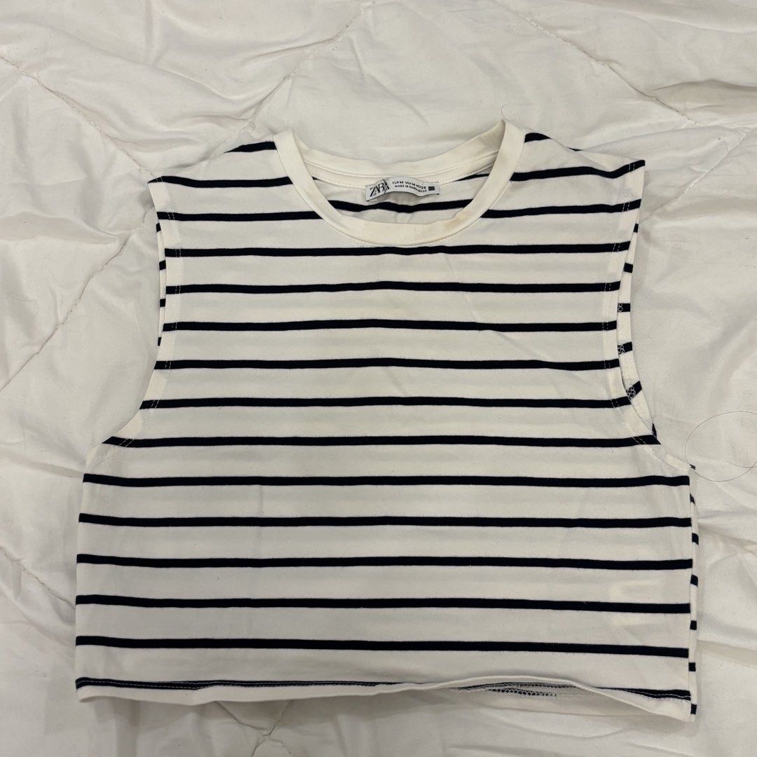 Zara Cropped Stripes Sleeveless Top M (Category: Sleeveless) located in Paranaque City. Submitted by ayeeshieee (Listing ID 1451041418, Image 2). Description: rfs: decluttering lightly used has a bit of stain on the collar sf will be shouldered by the buyer .