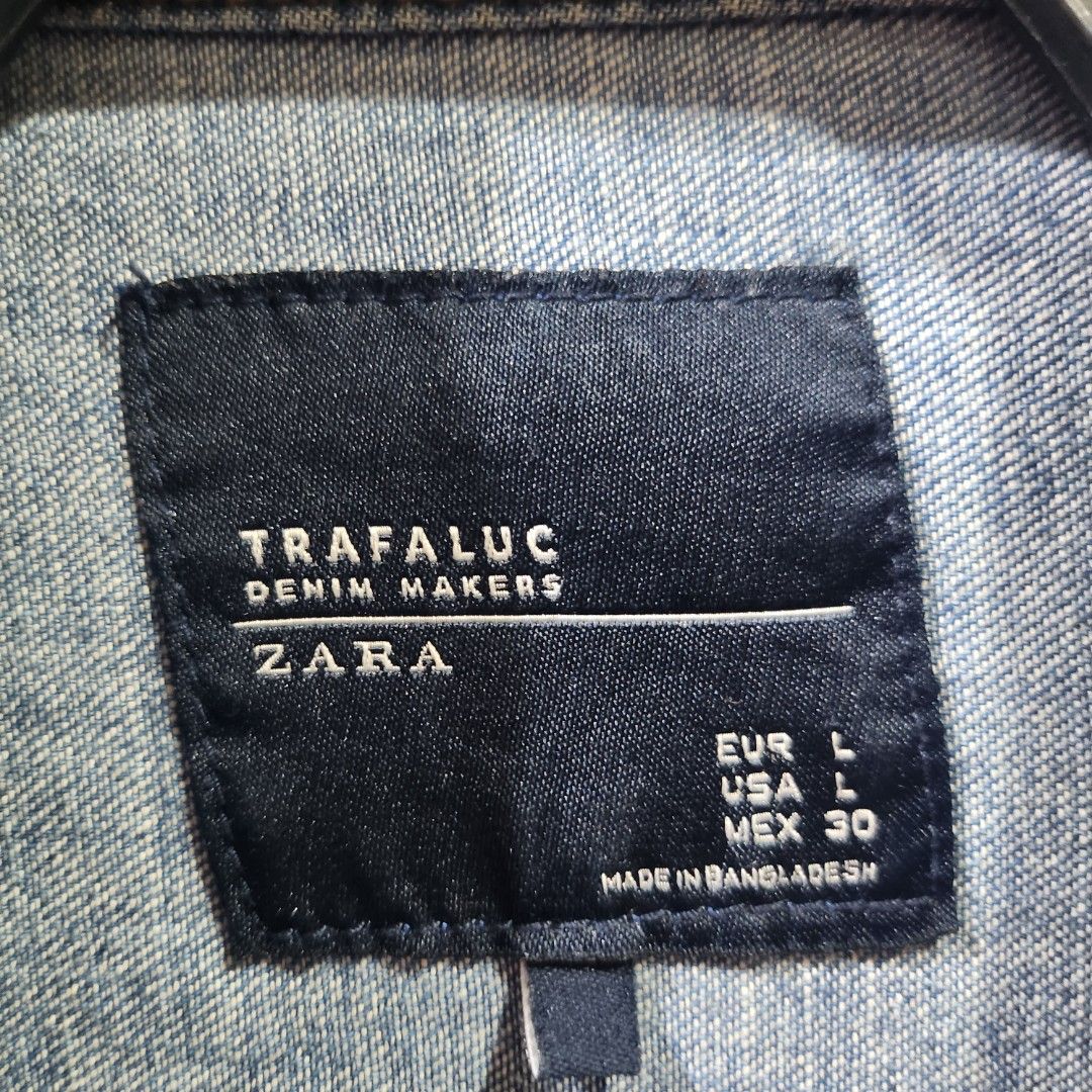 Zara Denim Jacket (Category: Coats, Jackets and Outerwear) located in Pasig City. Submitted by danielleaa (Listing ID 1451079031, Image 2). Description: Oversized. Fits up to XL No shipping. Pickup/lalamove delivery only. 📍Greenwoods, Cainta.