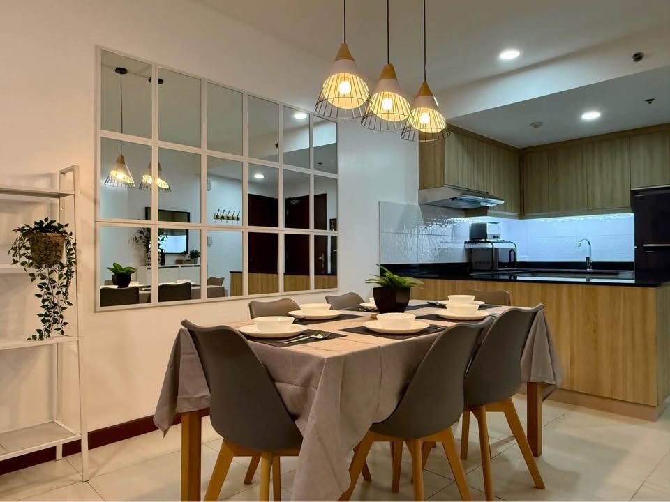 2BR Unit For Rent - The Royalton (Category: Apartments & Condos) located in Makati City. Submitted by vsg.realestate (Listing ID 1451176629, Image 2). Description: 🔆 2BR Unit For Rent - The Royalton 📌Property Details 64th Floor 2BR 2TB 100 sqm Fully Furnished 2 Parking Slots 📌Features Corner 2BR Unit Rare Tandem Parking, mostly 2BR unit only have With Balcony Maid's room woth CR Unobstructed magnificent views of Antipolo and Laguna de Bay Morn