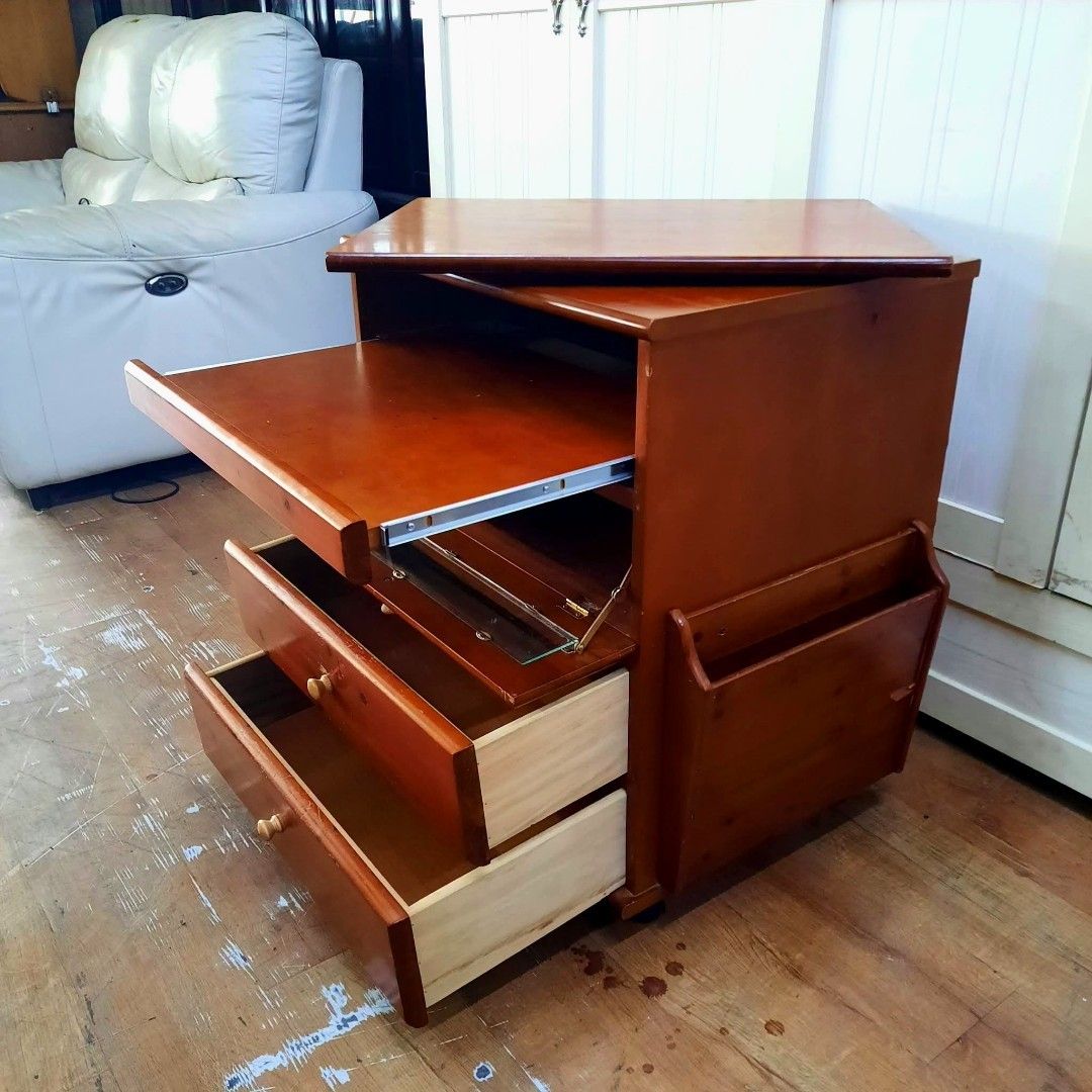 2nd hand vintage table drawer | rotating table top w/ side pocket | solid wood (Category: Shelves, Cabinets & Racks) located in Paranaque City. Submitted by feybelhaft (Listing ID 1451260065, Image 3). Description: 💳 𝐌𝐨𝐝𝐞 𝐨𝐟 𝐏𝐚𝐲𝐦𝐞𝐧𝐭 ✅ QR Ph Credit Card ✅️ GCash ✅ BDO Bank Transfer ✅ BPI Bank Transfer 📍 𝙋𝙖𝙮𝙢𝙚𝙣𝙩 𝙞𝙨 𝙢𝙖𝙙𝙚 𝙪𝙥𝙤𝙣 𝙥𝙞𝙘𝙠-𝙪𝙥 𝙛𝙧𝙤𝙢 𝙪𝙨..