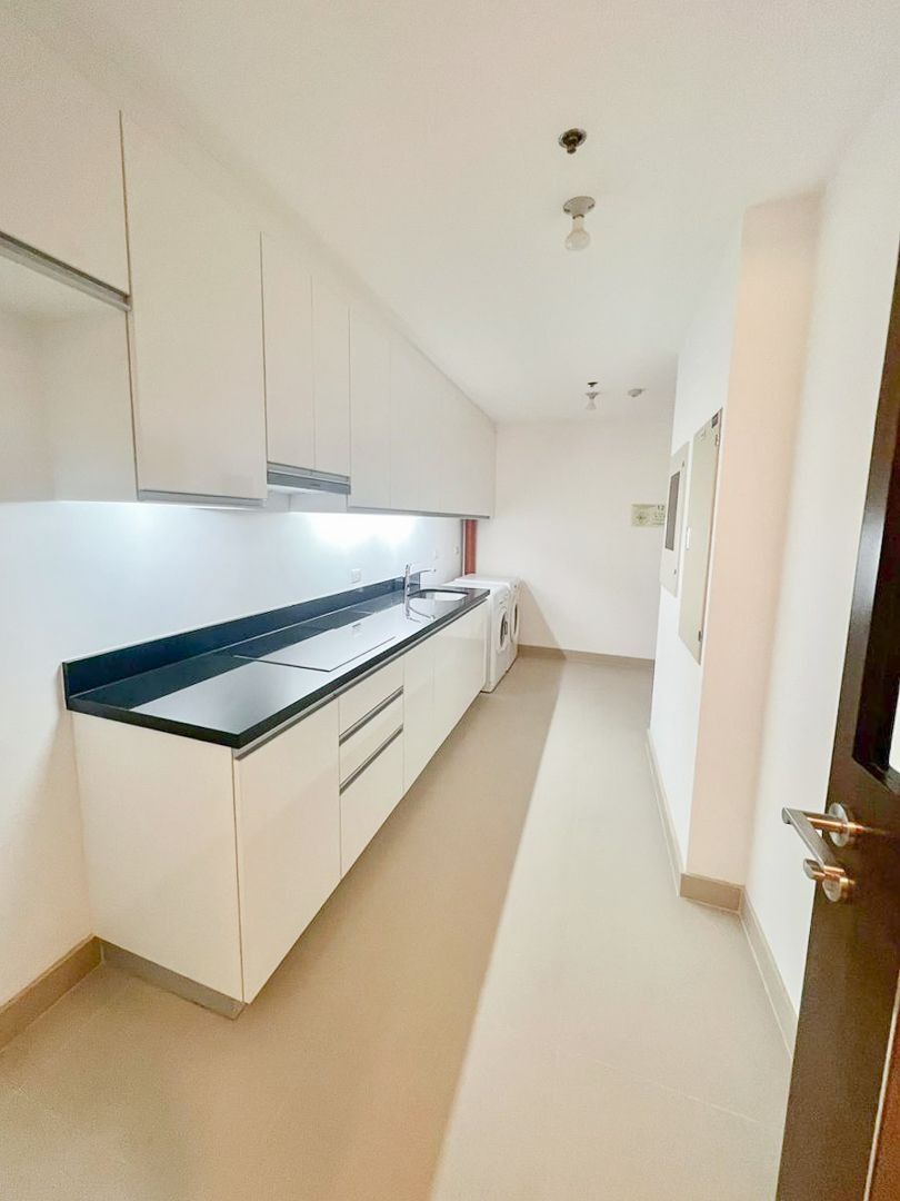 3BR Unit For Rent - Two Roxas Triangle (Category: Apartments & Condos) located in Makati City. Submitted by vsg.realestate (Listing ID 1451179347, Image 3). Description: 🔆 3BR Unit For Rent - Two Roxas Triangle 📌Property Details 11th Floor 3BR 3TB 310 sqm Fully Furnished 3 Parking Slots 📌Features With Powder Room Facing Pool and Urdaneta Nearby Places: One Roxas Triangle, Paseo Parkview Suites, Park Central Towers, One Salcedo Place, Two Salce