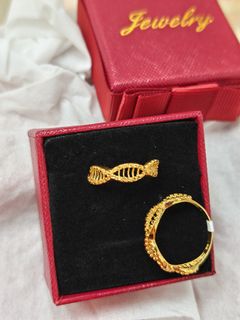 916 Gold Ring Collection item 1