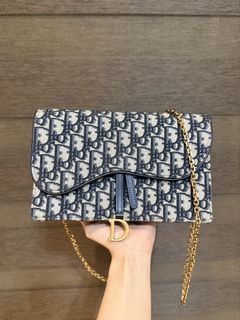 (Category: ) located in . Submitted by sweetluxuryph (Listing ID 1451322178, Image 1). Description: .
