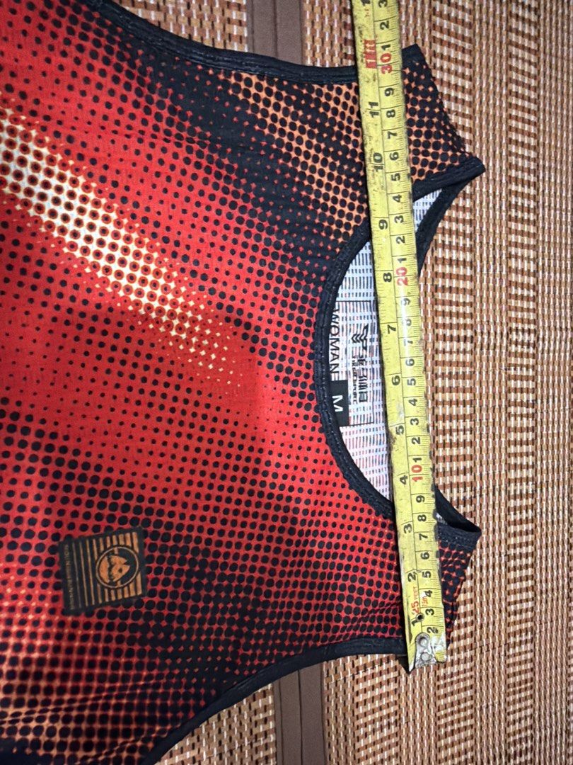 速乾衣 （分類：運動服裝）位於 Hong Kong。 由 lo___ 提交（商品編號 1451270382，圖片 3）。簡介： 。